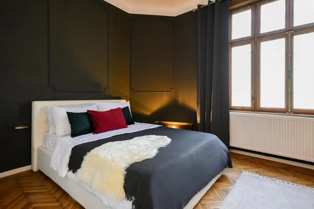 The Brancovanian Apartment - Cismigiu Park Bükreş