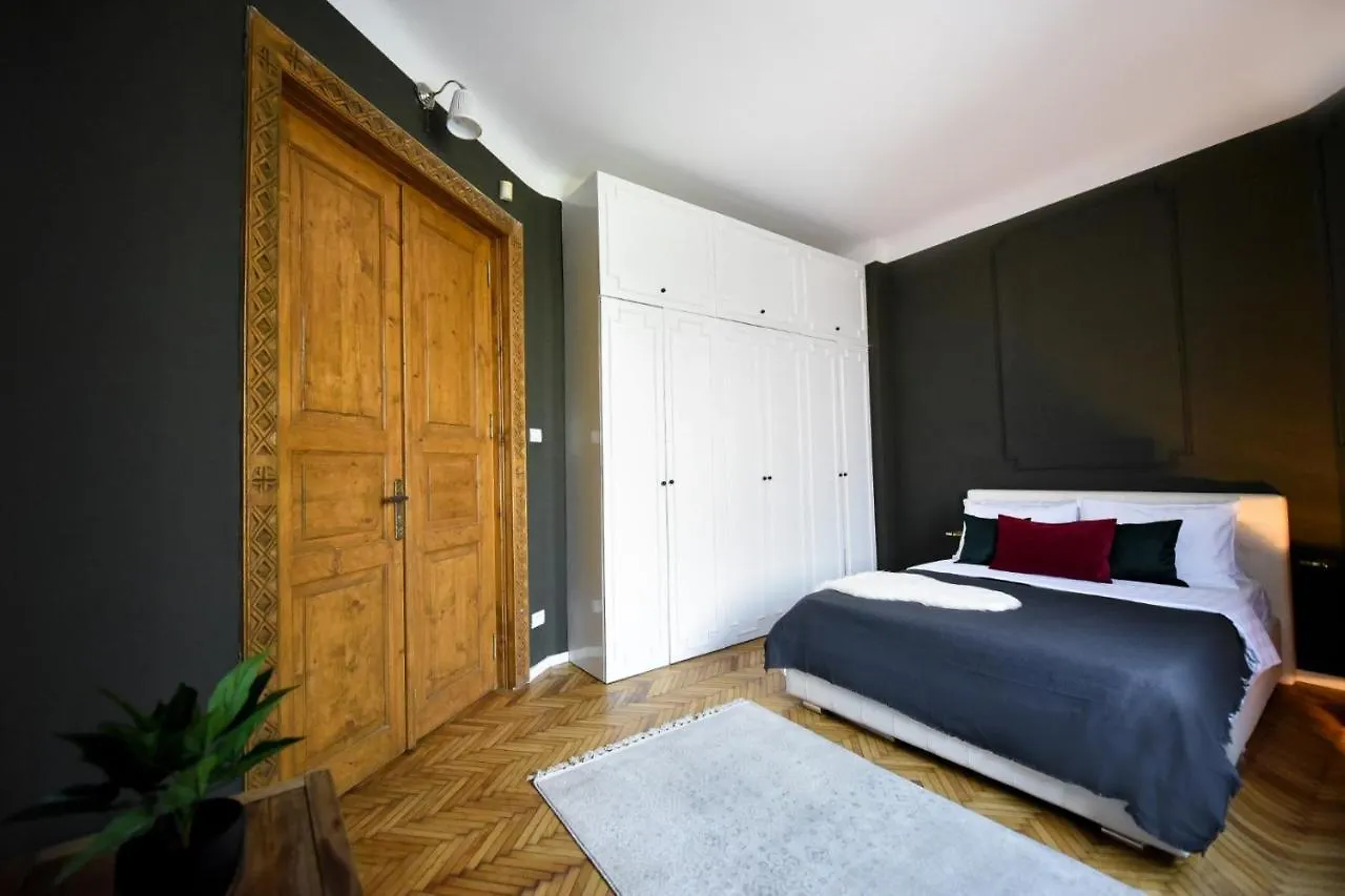 The Brancovanian Apartment - Cismigiu Park Bucharest