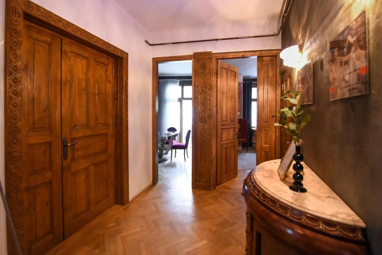 The Brancovanian Apartment - Cismigiu Park Bucharest
