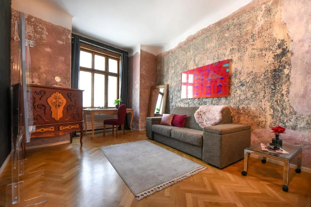 The Brancovanian Apartment - Cismigiu Park Bucharest